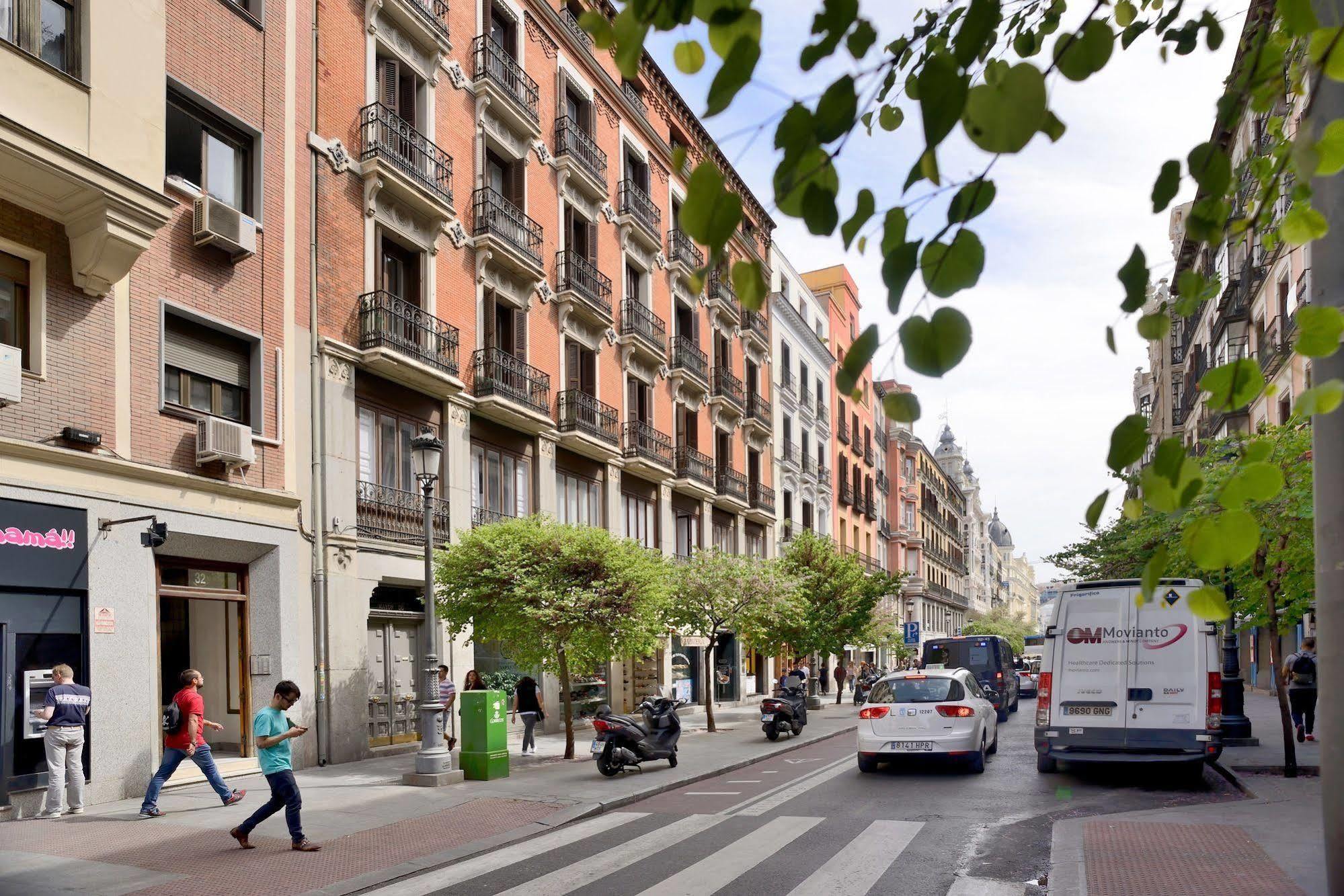 Aspasios Calle Mayor Apartments Мадрид Экстерьер фото